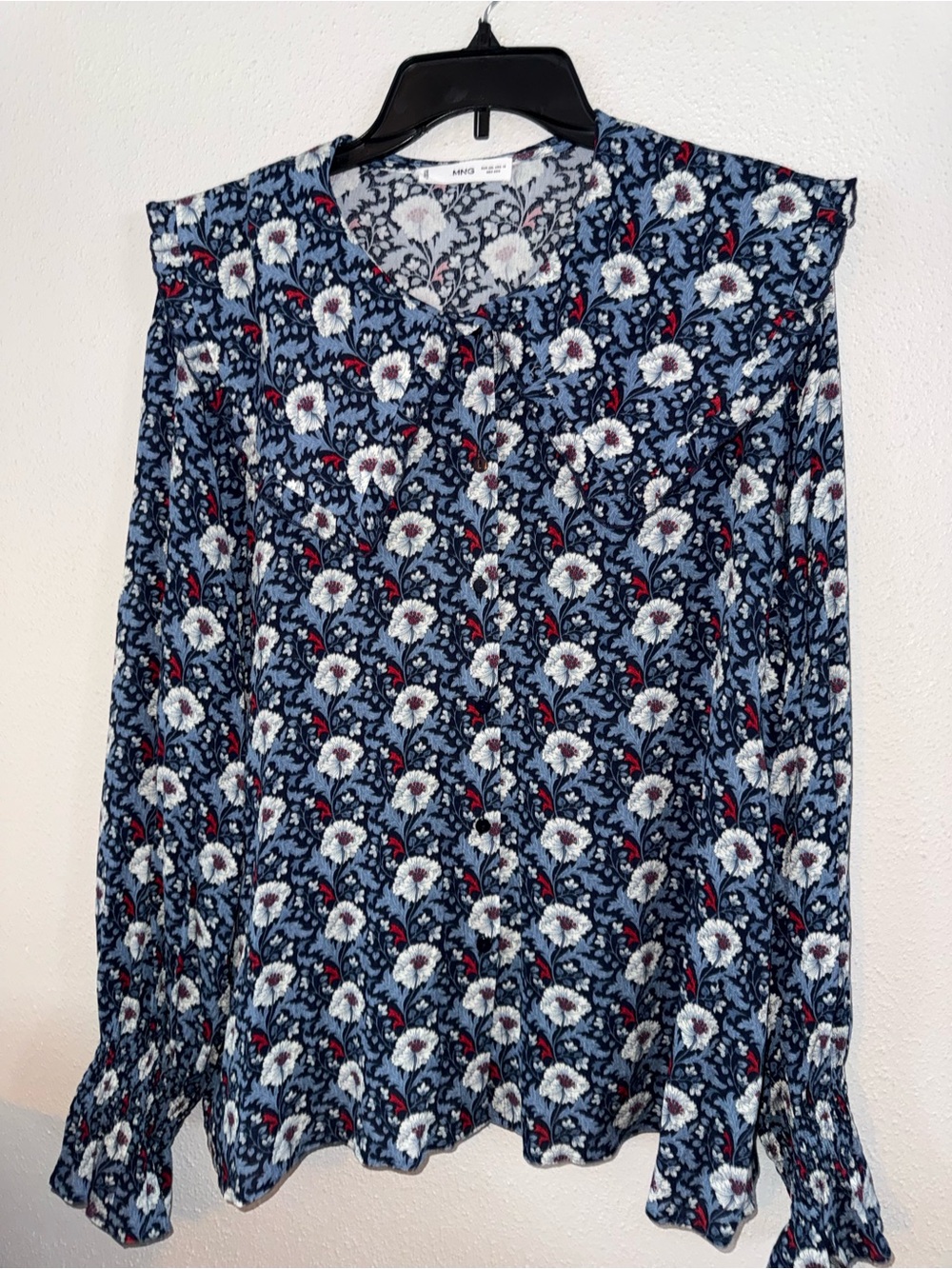 MNG size 18 Floral Button-Up Blouse in Navy and White - AMISU